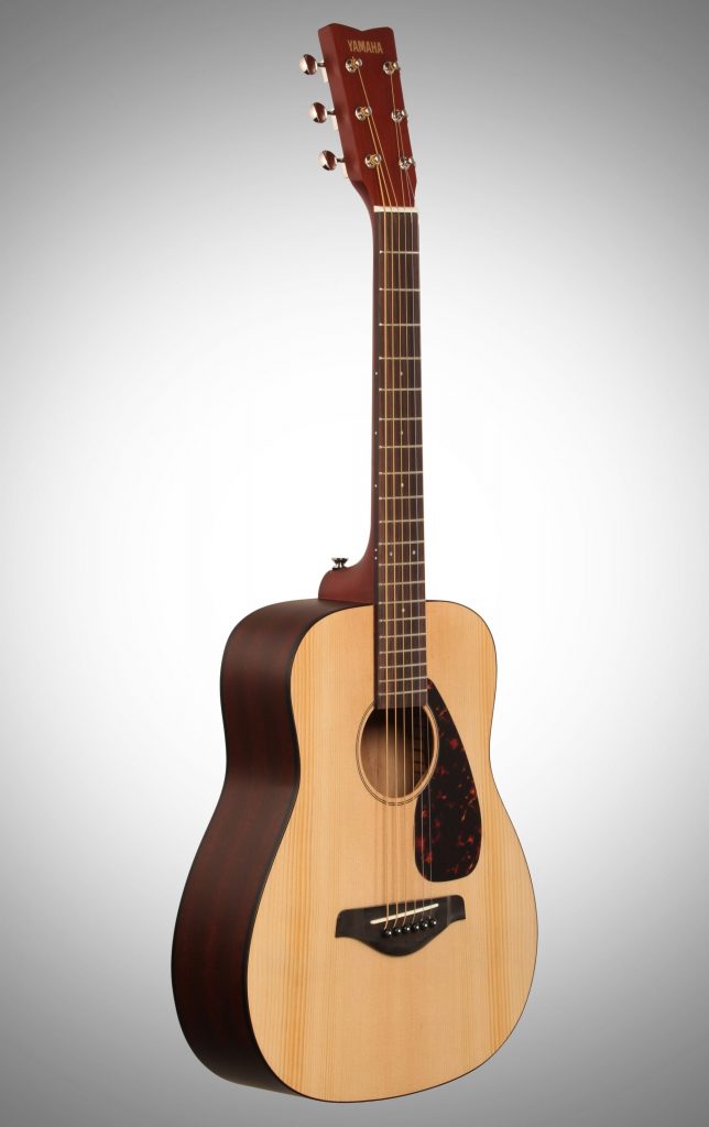 گیتار آکوستیک «JR2» ساخت کمپانی «یاماها» (Yamaha) گیتار آکوستیک جمع‌وجوری ‌است
