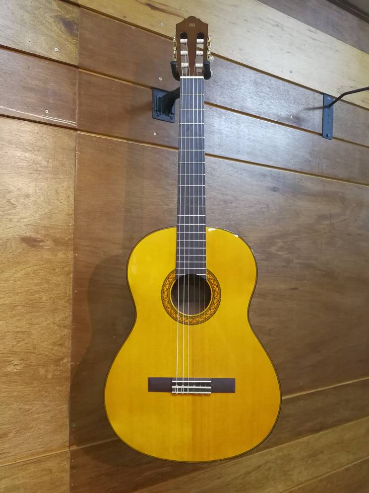 خرید گیتار یاماها C70